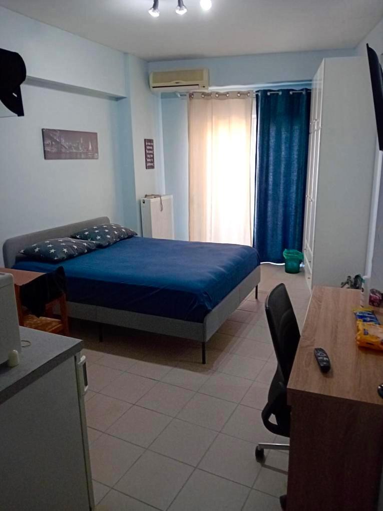 Scenario Studios Komotiní Luaran gambar